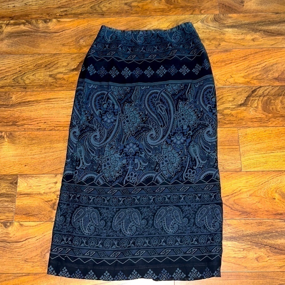 𝅺petite Sophisticate Size 2. The Limited Size 2